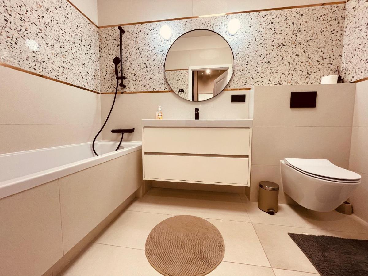 Mlociny Metro Apartment 华沙 外观 照片